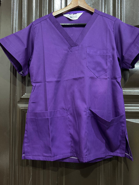 CLEARANCE - Scrub Top 046